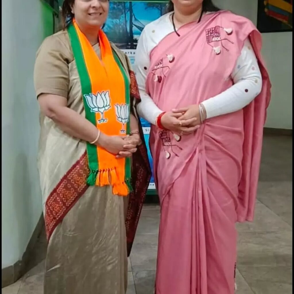 Didi Sikha Bhadwaj Welcomes Visitors at BJP Constituency Office