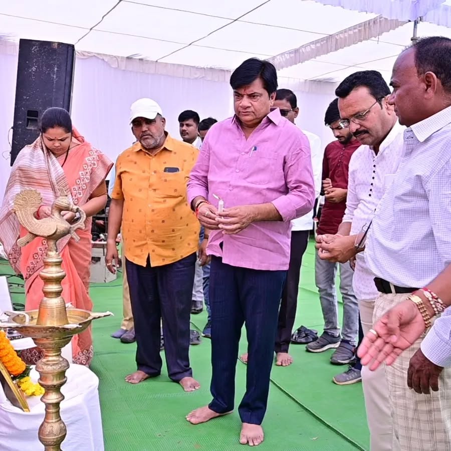 Notable Figures Honor Divine Feminine During Navratri