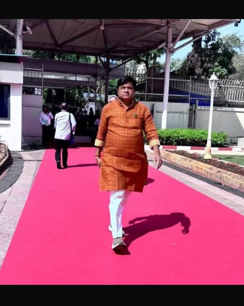 Rahangdale Honored for Community Service in Goregaon