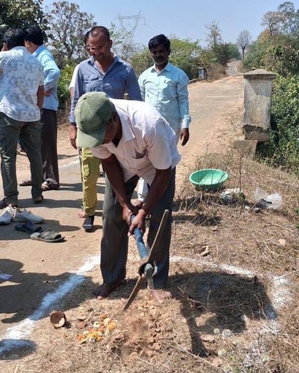 Mrs. Rahangdale Leads Road Project Ceremony in Lakhigav