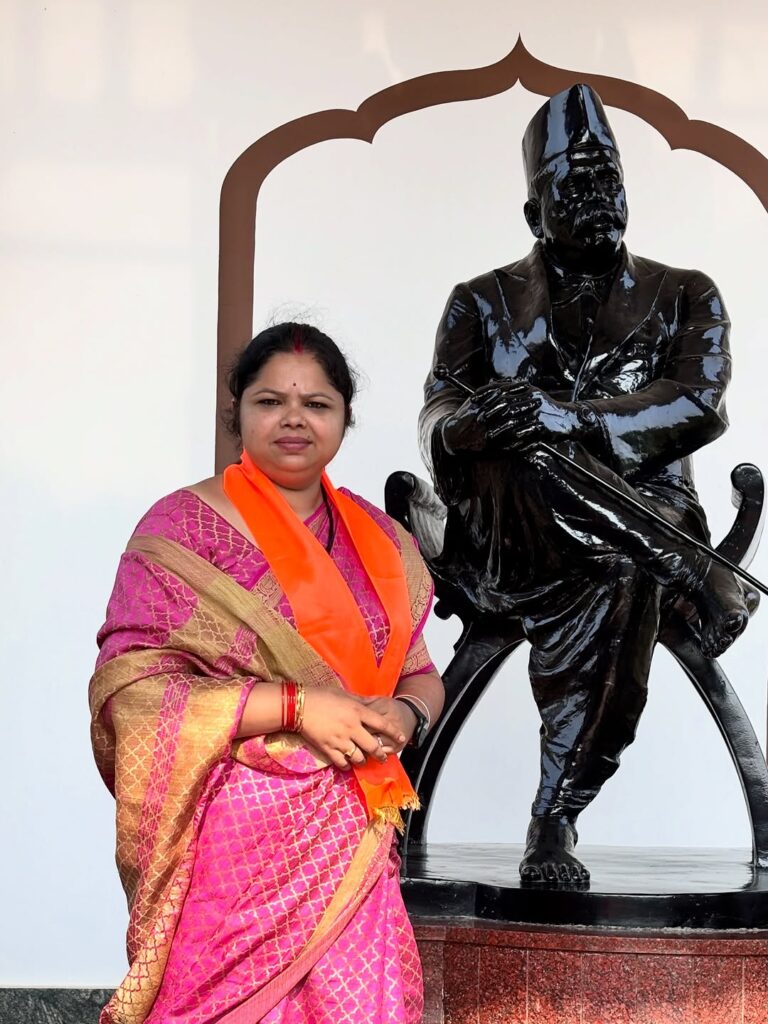 Devotee Marks Footsteps of RSS Founder Hedgewar