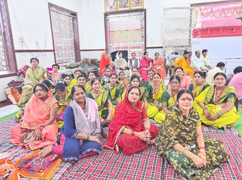 Women-only Hanuman Chalisa Recitation at Tirora Temple