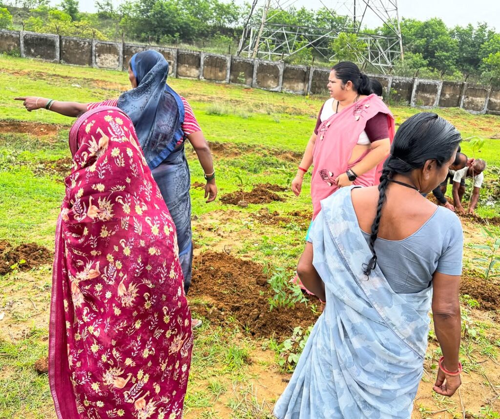 Lions Club Tirorda Plants Trees in Chooradi